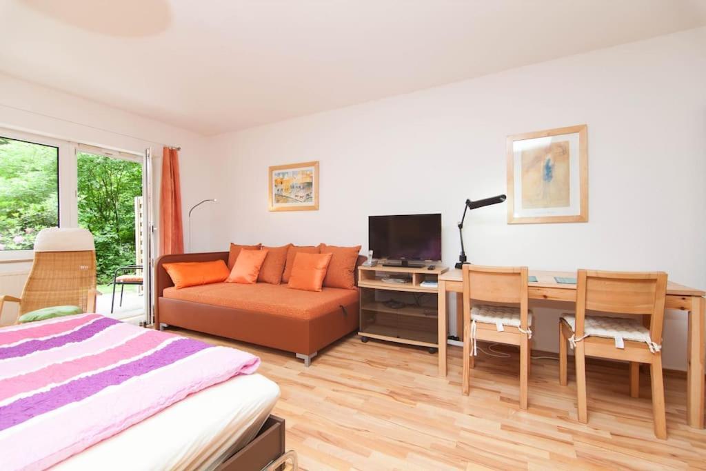 Apartment Quiet Flat With Terrace And Garden